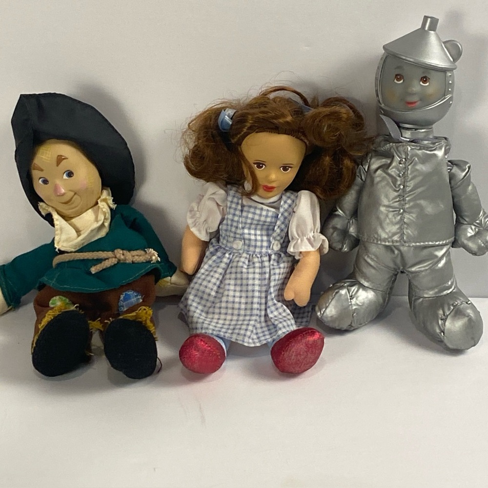 1998 TM Wizard Of OZ Dorothy, Tin Man, Scarecrow Plush dolls with plastic heads